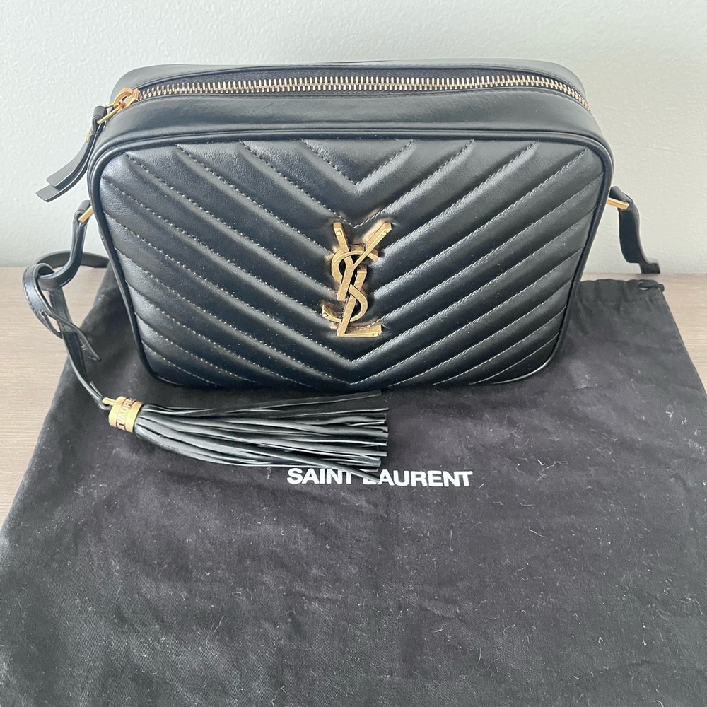 YSL Lou Camera Bag with tassel - Pristine condition. Like New! 💯 Authentic - Picture 5 of 11